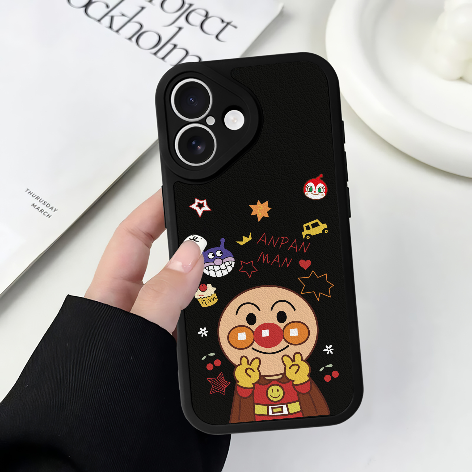 （画像用） アンパンマン Anpanman 【iPhone 16シリーズ対応】シリコンスマホケース（レザー調） 材質：シリコン